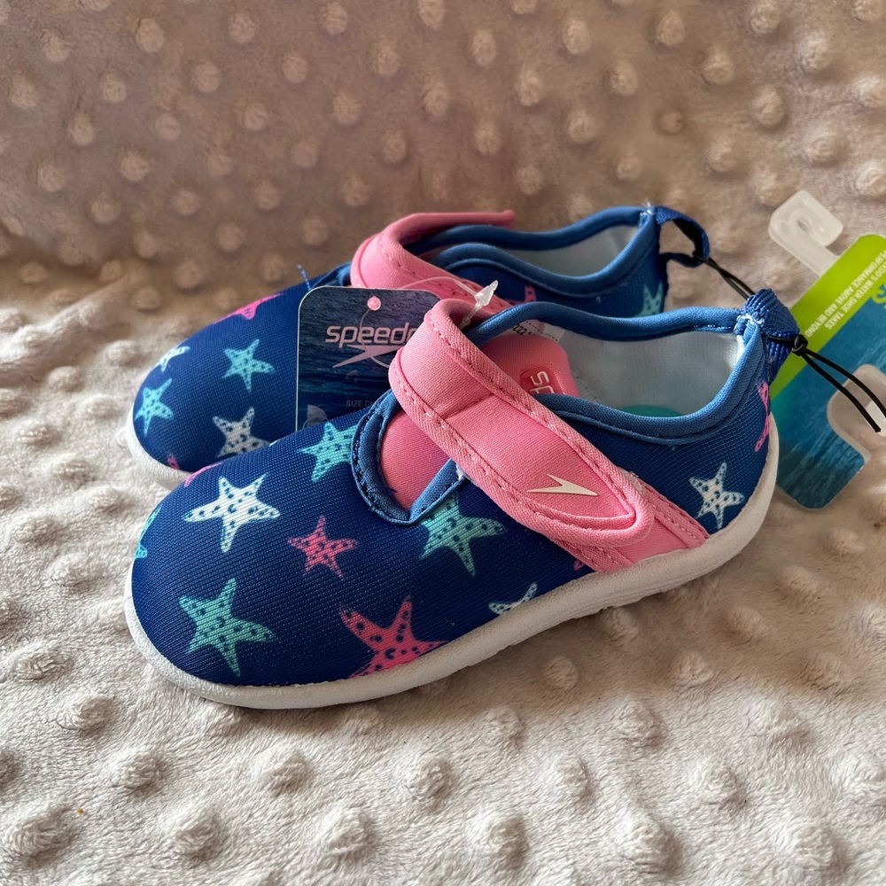 NWT Speedo Water Shoes